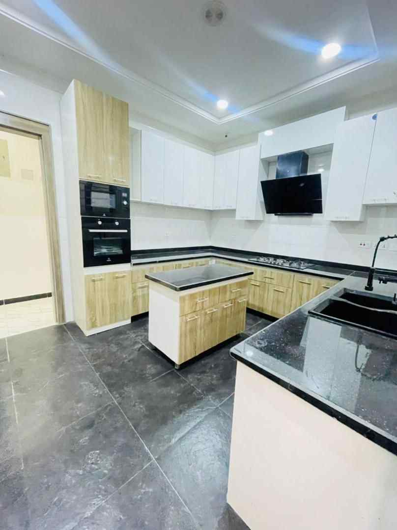KITCHEN-1